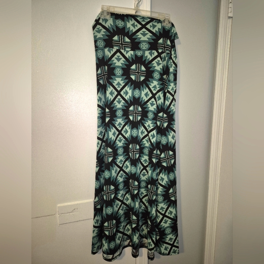 Geometric Patterned Maxi Skirt/ 🎈5 For $30